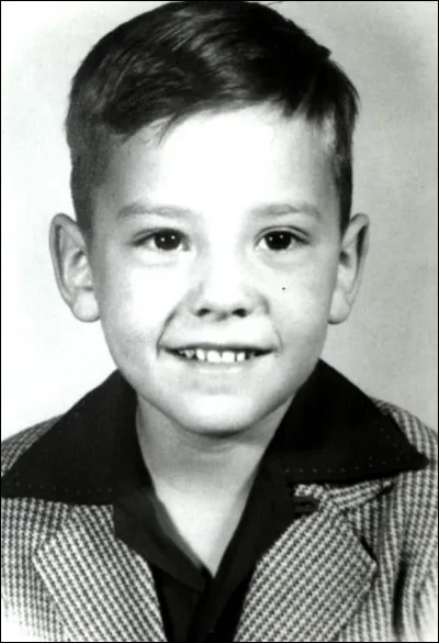 Qui est ce garçon qui deviendra un très grand cowboy américain ?