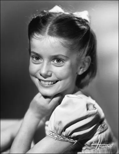 Qui est cette petite fille qui sera une grande actrice française et deviendra beaucoup plus jolie ?