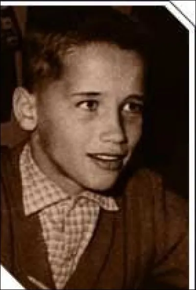 Qui est cet acteur américain, aujourd'hui beaucoup plus costaud ?