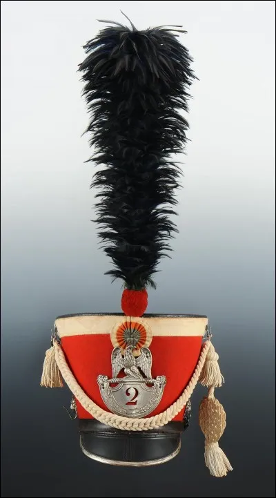 Comment écrire correctement le nom de ce chapeau militaire ?