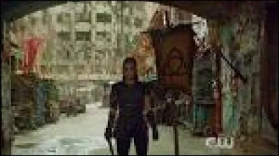 Tu es plutôt du genre à choisir 100 personnes de ton clan pour les sauver ou à essayer de trouver une solution pour sauver des personnes de tous les clans même ceux que tu m'aimes pas ?