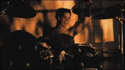 Quel est le nom du groupe de musique de Dylan ?