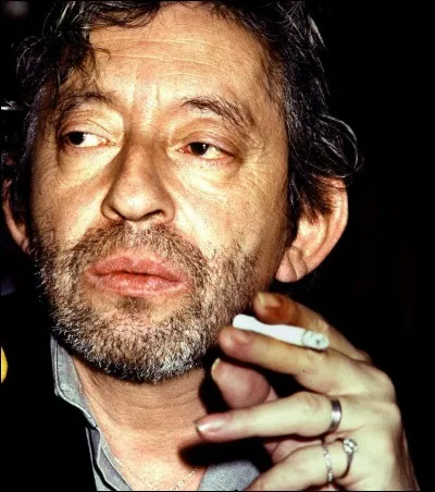 Qui a repris l'hymne en chantant "Aux armes et cætera" ?