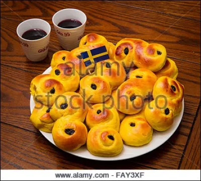 Comment s'appellent les petits pains au safran su&eacute;dois ?