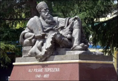 Ce mot existait déjà, par l'entremise de l'espagnol. Mais Shakespeare l'a écrit de travers, volontairement ou non ! Et il est resté... Lequel ?