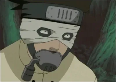 Lors de l'examen chûnin, lors de l'épreuve de survie, un ninja du village d'Ame se métamorphose en Naruto alors que celui-ci est parti au petit coin. Sasuke remarque la supercherie grâce à un détail qu'a omis le ninja en question. Quel était ce détail ?