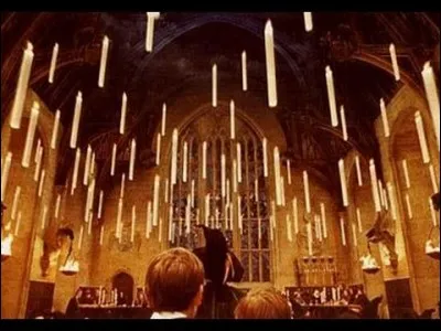 Dans quel livre Hermione a-t-elle lu que le plafond de Poudlard n'est pas réel ?