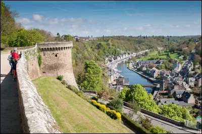 Quelle est cette ville bretonne ?