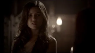 Dans quelle série pouvons-nous voir Davina Claire ?