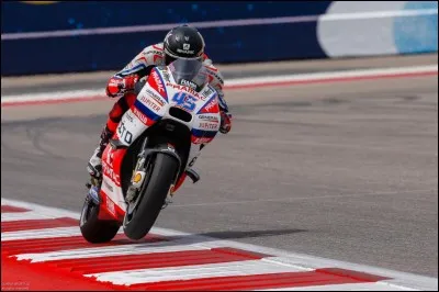 Quel est le motard avec le numéro 45 ?