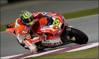 Quel est le motard avec le numéro 35 ?