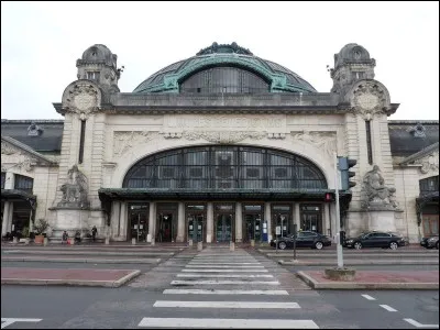 Quel train passe dans la commune de Boisseuil à La Planche ?