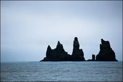 Qu'est-ce qui est "mystérieuse" dans son roman de 1874 ?