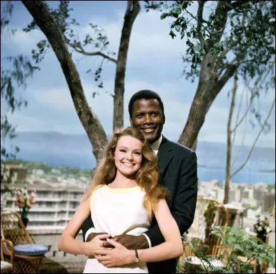 Quand Sidney Poitier est-il devenu le premier acteur noir à recevoir l'Oscar du meilleur acteur ?