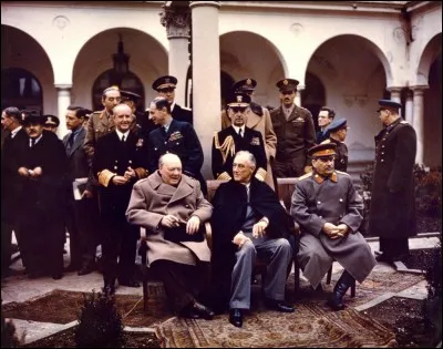 Qui était à la conférence de Yalta ?