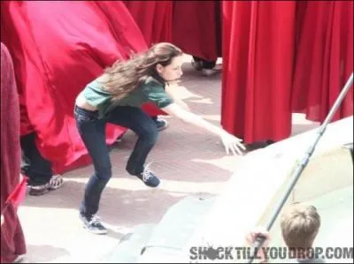 Dans quelle ville se trouve Bella?