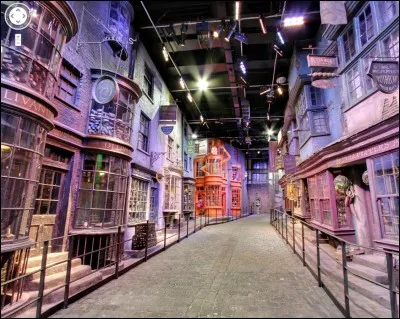 Sur le chemin de Traverse, qui Harry rencontre-t-il ?