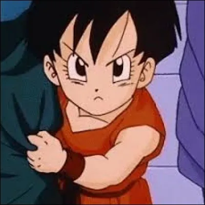 Pan est amoureuse de :