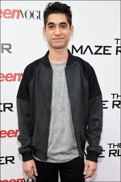 Comment s'appelle l'acteur qui interprète Winston ?