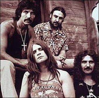 Qu'a fait Ozzy Osbourne, chanteur de Black Sabbath ?