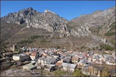 Notre balade commence à 770 mètres d'altitude, à La Brigue. Village de la région P.A.C.A., dans la haute vallée de la Roya, il se situe dans le département ...