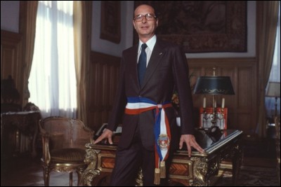 Jacques Chirac, Président de la République de 1995 à 2007 a été auparavant, de 1977 à 1995, maire d'une ville : laquelle ?