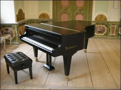 Le piano est un instrument à cordes ...