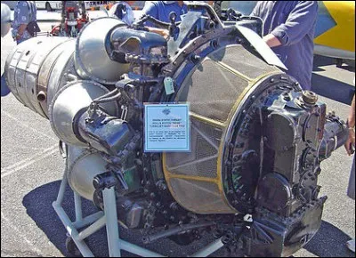 Cette turbine d'avion est fabriquée par une marque qui construit également des voitures. Laquelle ?