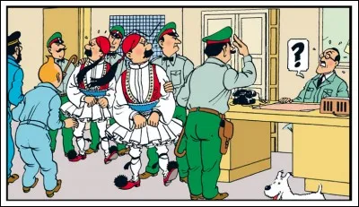 Objectif Lune > Pour passer inaperçus (c'est réussi !) en Syldavie, les Dupondt se sont travestis. Mais quel est ce costume ?