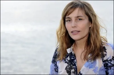 Dans quel film, sorti en 1984, Sophie Duez joue-t-elle aux côtés de Gérard Lanvin et Michel Blanc ?