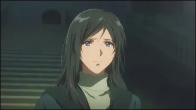 Avec qui Violet fait-elle équipe pour traduire de vieux manuscrits ?