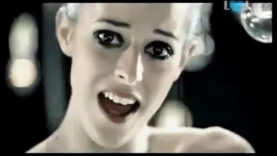 Quel DJ a remixé "Give Me Love" de Cerrone en 2001 ?