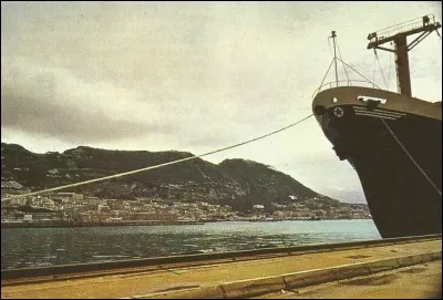 Quelle est la plus grande largeur du détroit de Gibraltar ?