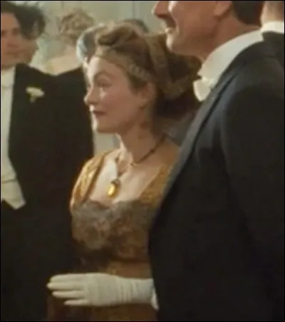 Madeleine essaie de cacher quelque chose ; quoi ?