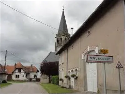 Nous sommes maintenant dans le Grand-Est, à Mouacourt. Petit village de 72 habitants du nouveau canton de Baccarat, bordé par le canal de la Marne au Rhin, il se situe dans le département ...