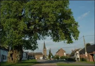 Commune des Hauts-de-France, dans l'arrondissement d'Avesnes-sur-Helpe, Obréchies se situe dans le département ...