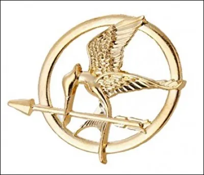 Quel oiseau y a-t-il sur la broche de Katniss ?