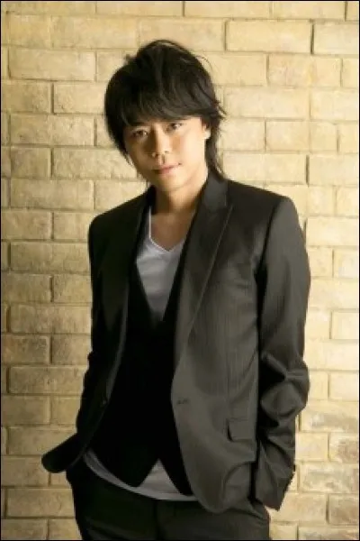 Pour la dernière question, voici Daisuke Namikawa ; c'est un doubleur japonais qui a réalisé son propre film ''Wonderful World" sorti en 2010 au Japon. C'est le doubleur de...