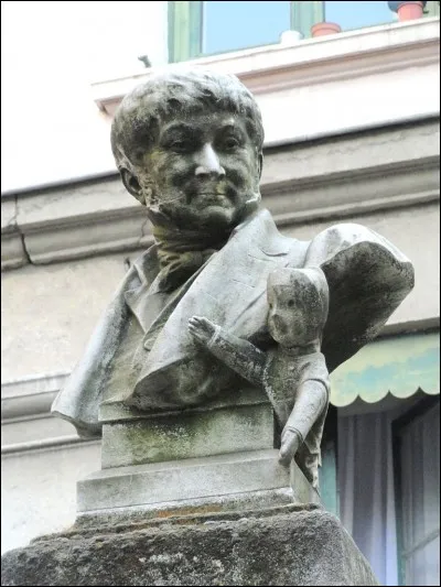 En quelle année la marionnette à gaine Guignol a-t-elle créée à Lyon par Laurent Mourguet ?