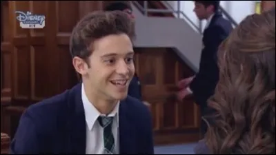 Comment s'appelle le petit copain de Luna ?