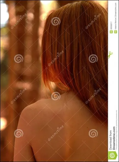 Je vous dis : un mort, une nouvelle, rousse, vous pensez &agrave; :