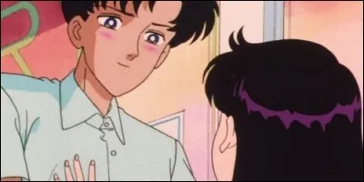 Qui est la première fille qui sort avec lui ?