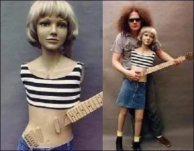 Que voilà une guitare surprenante ! Espérons que la poupée guitare ne rit pas quand on la chatouille ainsi. On peut dire cependant...