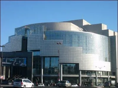 Quel opra parisien a t inaugur le 13 juillet ?