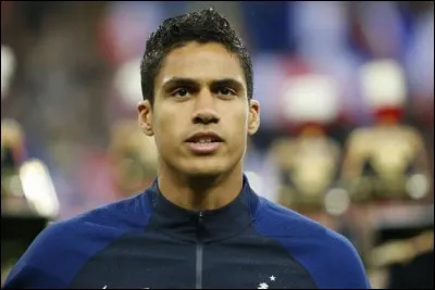 Dans quel club Raphaël Varane a-t-il été formé ?