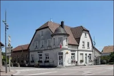 Nous restons dans le Grand-Est, avec une visite de Guewenheim. Commune de la banlieue Mulhousienne, elle se situe dans le département ...