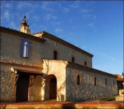 Voici l'église Saint-Barthélémy de Missècle. Commune Tarnaise, elle se situe en région ...