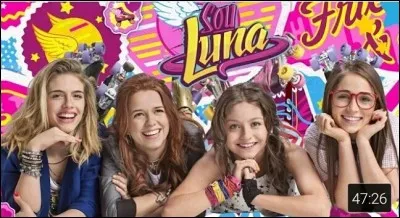 Quel est le nom des 4 filles sur cette photographie ?