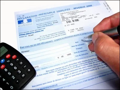 Je suis la fiscalité des entreprises et particuliers. Je m'assure qu'ils paient bien leurs impôts. Je suis...