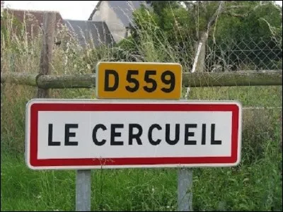 Dans l'Orne, il existe un village qui s'appelle "Le Cercueil". Comment appelle-t-on autrefois les cercueils ?